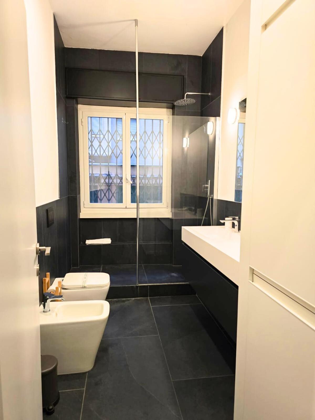 Hbhall Solari 28 * Milan